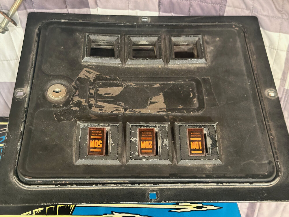 Coin_door.thumb.jpeg.037cf6b7ba87e360ca7aaac7a9c32832.jpeg