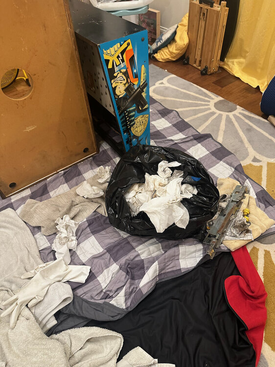 Trash.thumb.jpeg.c19d5cbd4e4ae08a8710f10bad1c3d5d.jpeg