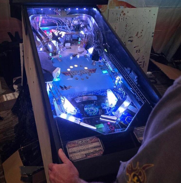top gun pinball 1.jpg