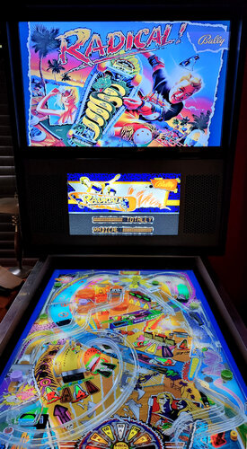 More information about "Radical (Bally 1990) b2s with full dmd"